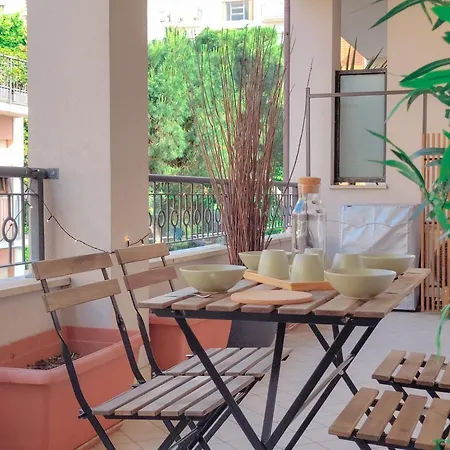 Moderno Bilocale Con Terrazzo In Pieno Centro