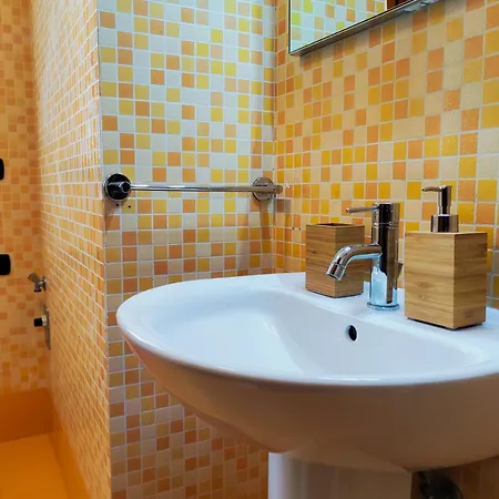 Moderno Bilocale Con Terrazzo In Pieno Centro Appartement Civitanova Marche