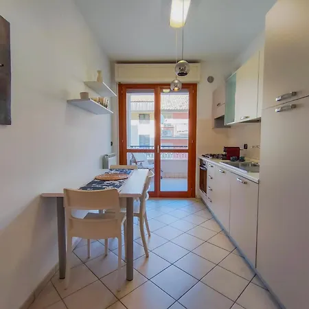 Moderno Bilocale Con Terrazzo In Pieno Centro Lägenhet Civitanova Marche
